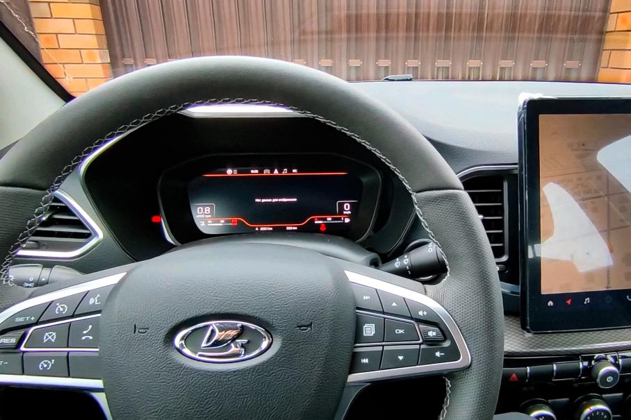 Новую Lada Vesta вернули дилеру из-за неисправностей