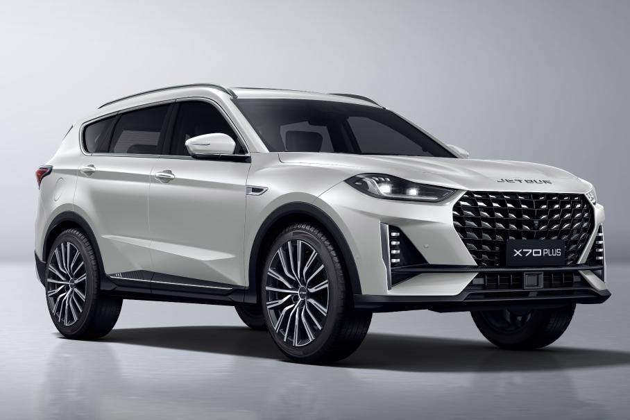 Кроссовер доступен для покупки в семи цветах. Это серебристый (Nano Silver), белый (Khaki White), серо-голубой (Hunting Grey), серо-бежевый (Phantom Grey), черный (Starry Black), синий (Navy Blue) и красный (Soul Red)