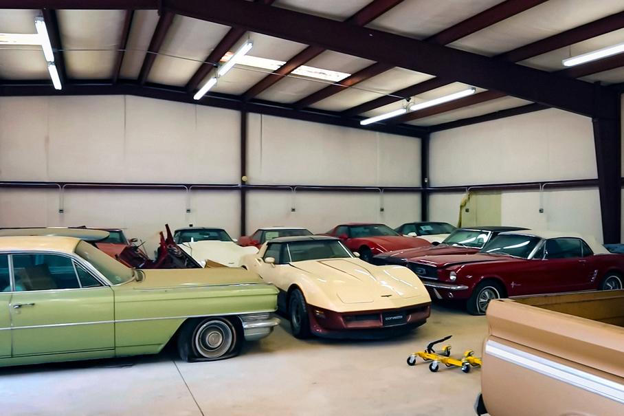 С молотка пустят два десятка классических американских машин в идеальном состоянии