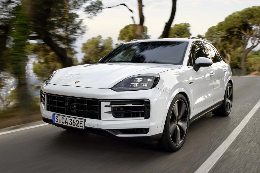 У обновленного Porsche Cayenne появился новый двигатель