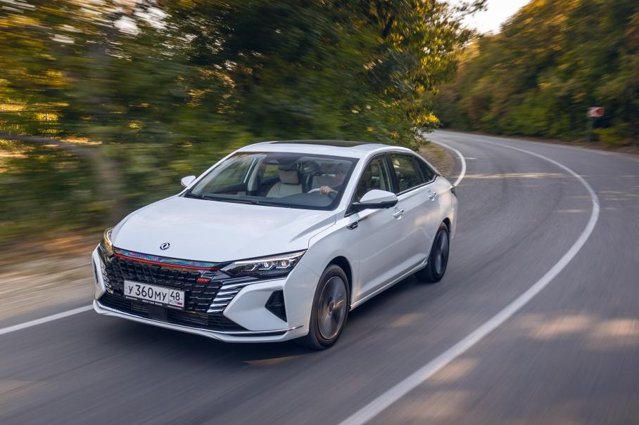 Dongfeng Aeolus Shine Max: китайский бизнес-седан с амбициями