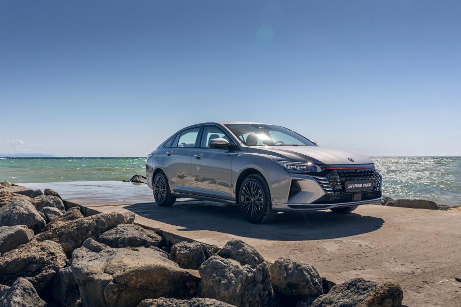 Dongfeng Aeolus Shine Max: китайский бизнес-седан с амбициями