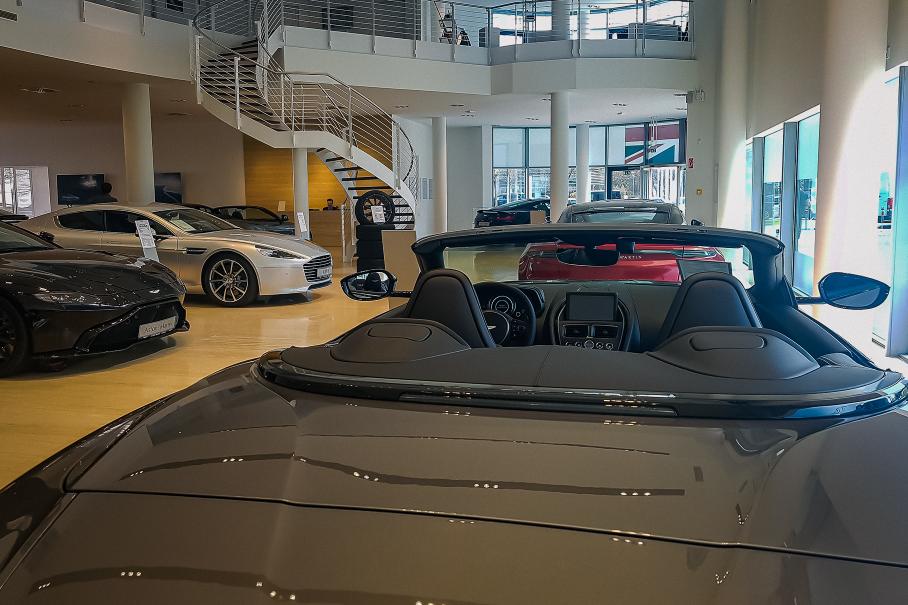 Число роскошных машин растет в России на фоне санкций