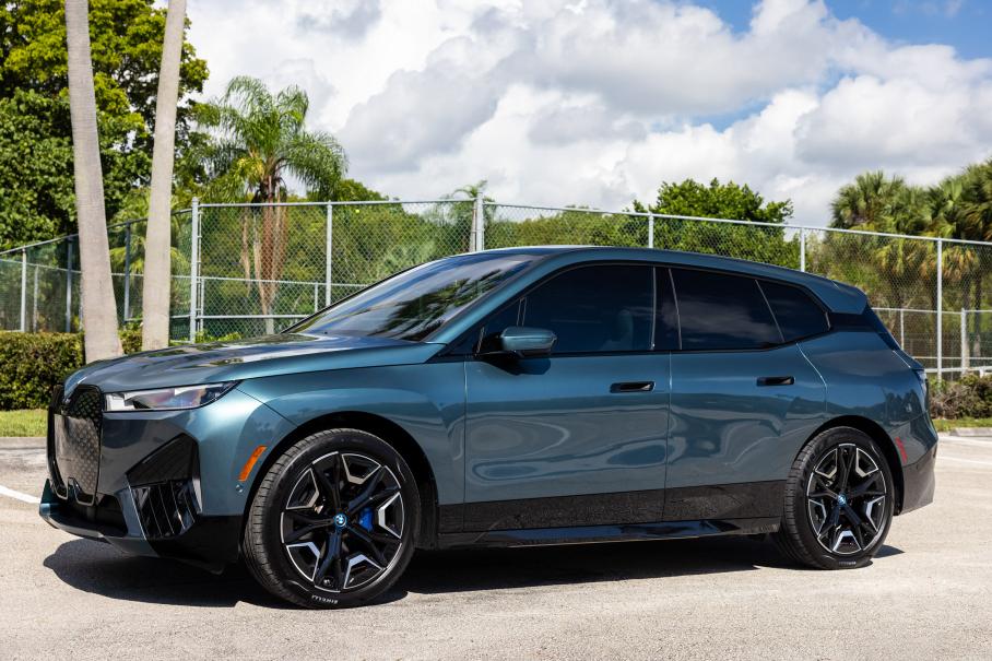 Электрические тяги. Тест-драйв BMW iX