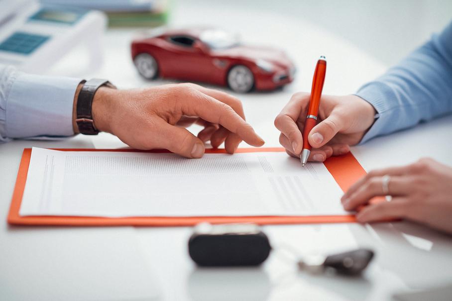 В России хотят штрафовать автодилеров за навязывание «допов»