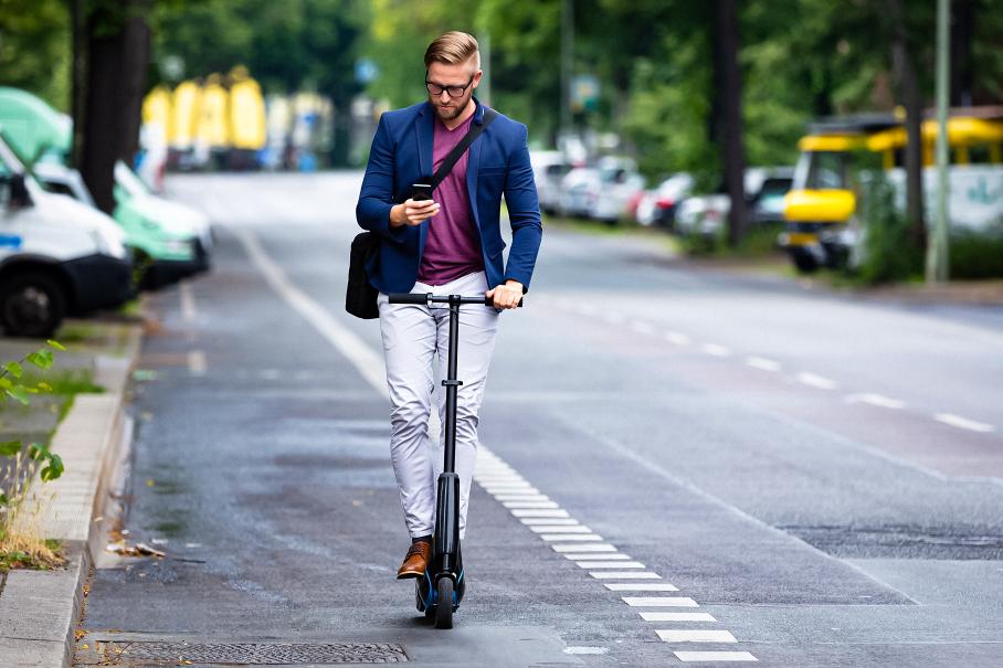 Электросамокатам хотят начать выдавать госномера