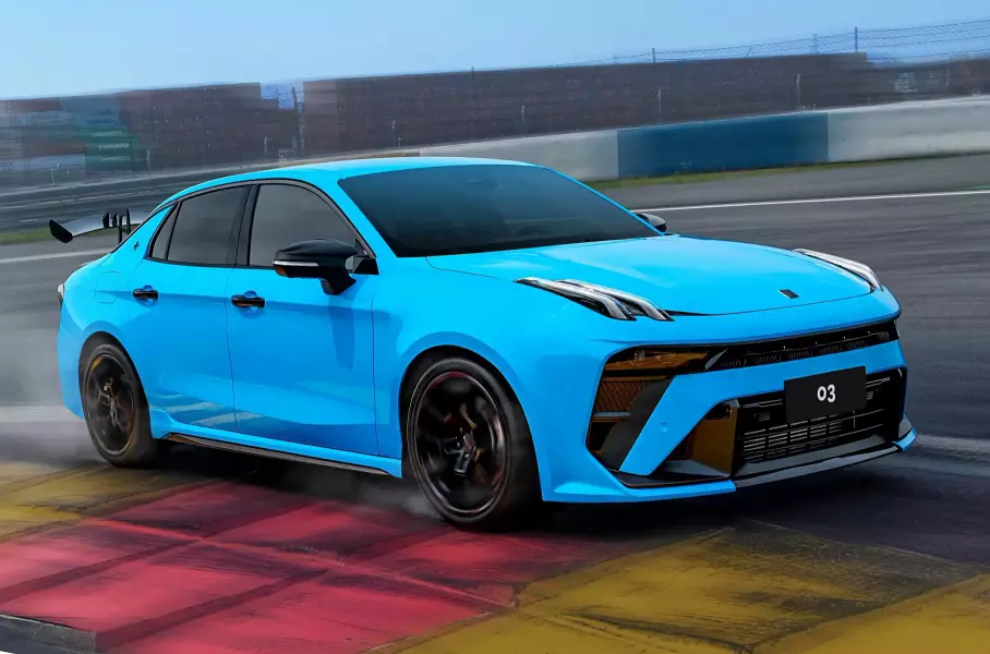 Седан Lynk&Co 03 стал мощнее и быстрее