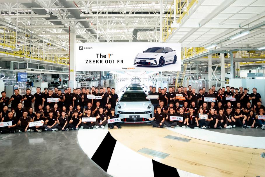 Первую партию 1247-сильных Zeekr 001 FR распродали за 15 секунд