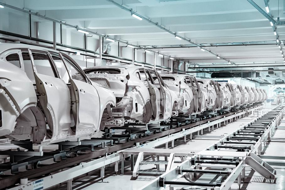 Производство легковых автомобилей в России выросло на треть в сентябре