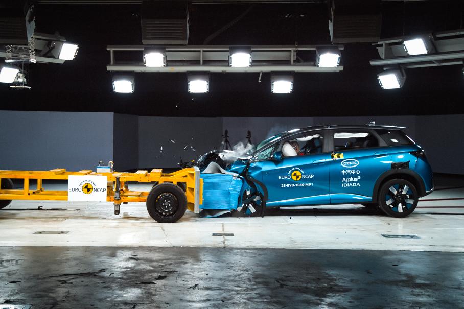 Видео: посмотрите на краш-тесты трех китайских электромобилей, продающихся в России