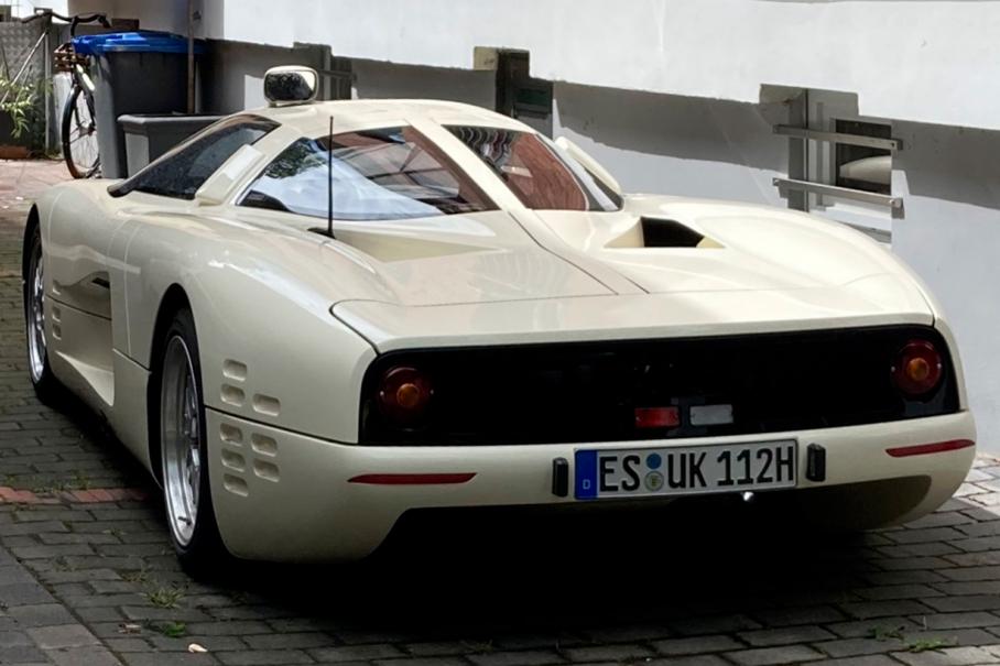 Издерие номер два: на дорогах заметили суперкар, который не должен существовать