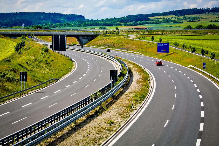 Европарламент призвал отменить запрет на въезд российских автомобилей в страны Евросоюза