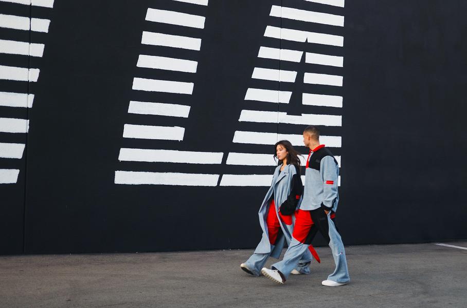 Посмотрите на пижаму и халат, вдохновленные спорткарами Nissan