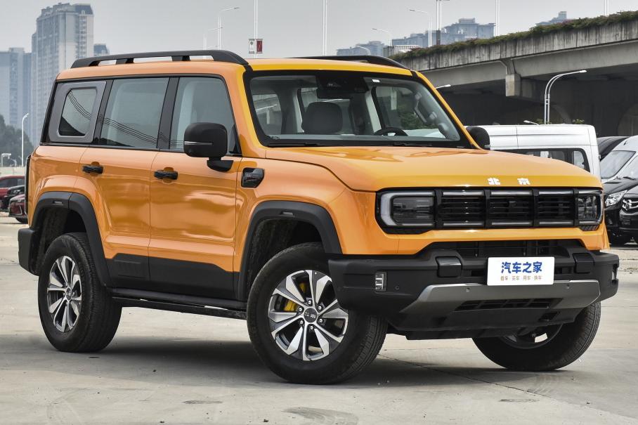 Рамный внедорожник BAIC BJ40 оказался дешевле и богаче Tank 300