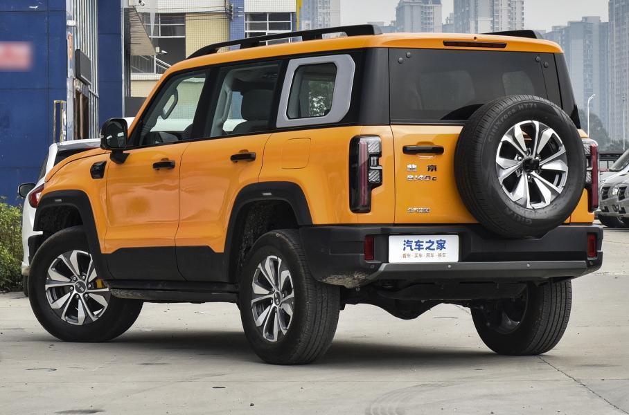 Рамный внедорожник BAIC BJ40 оказался дешевле и богаче Tank 300