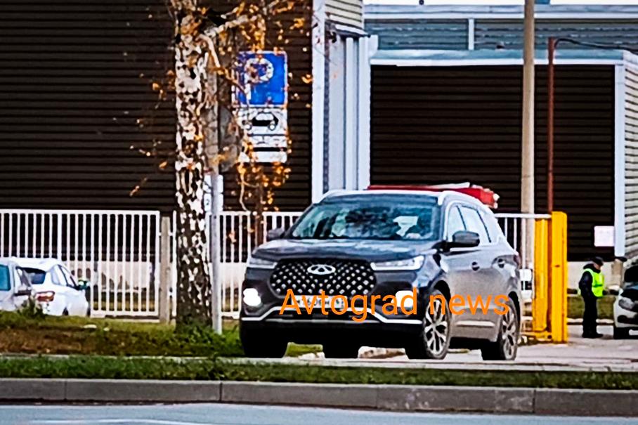 Кроссовер Chery сфотографировали на АвтоВАЗе. Похоже, это новая Lada