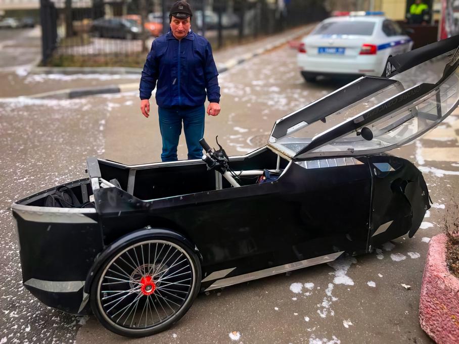 Владельца самодельного трицикла оштрафовали за езду по Садовому кольцу