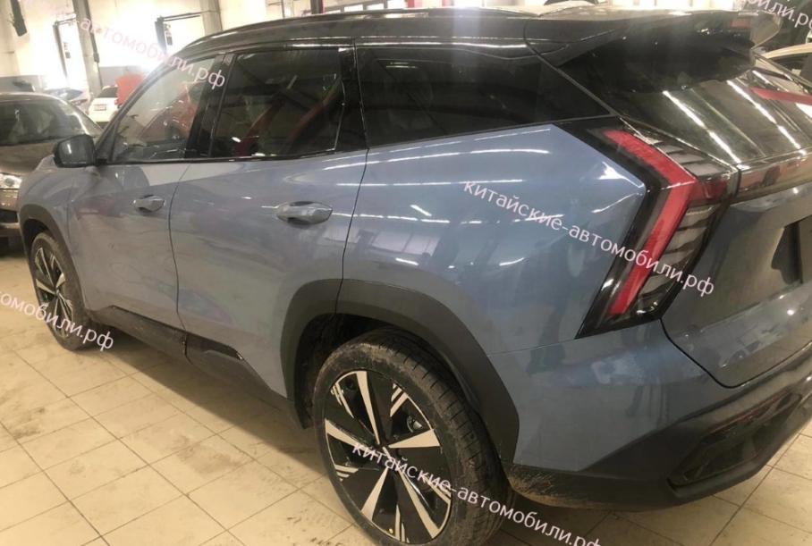 Новый Geely Atlas уже в России: фотографии и подробности