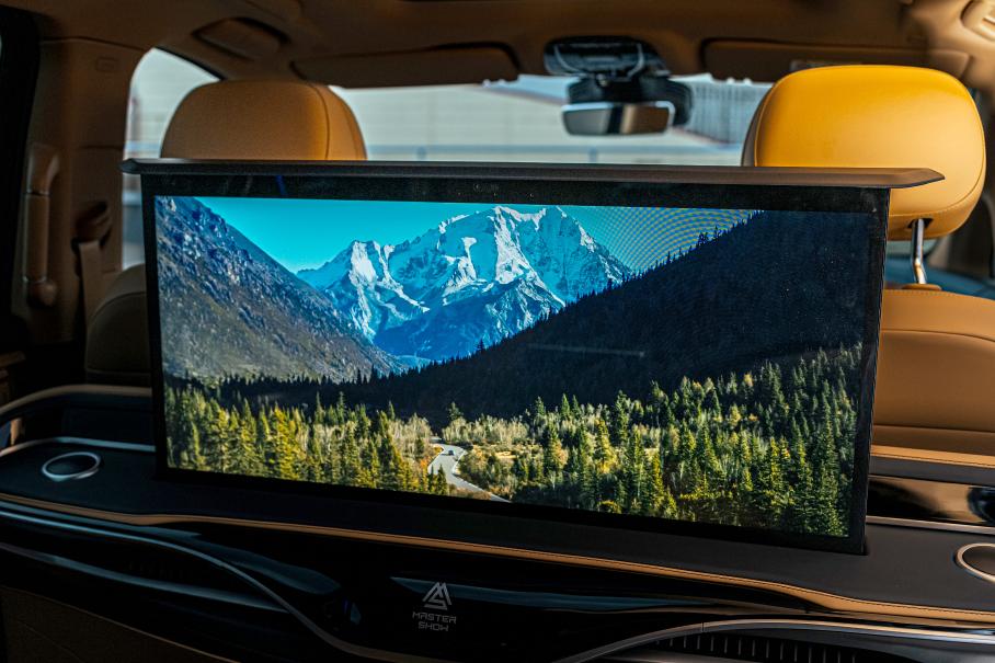 В Россию привезли ограниченную партию Voyah Dream с креслами, как в бизнес-джете