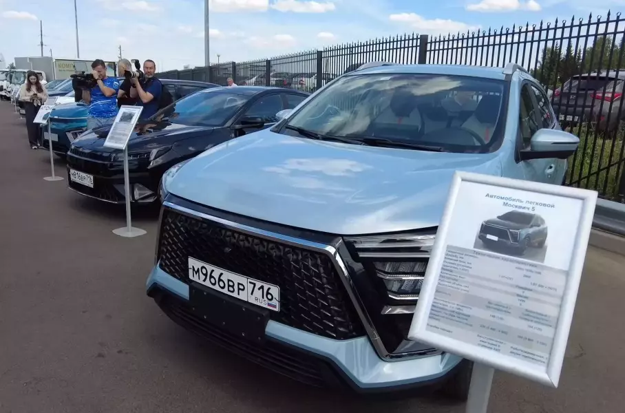 «Москвич 5» (JAC JS5/Sehol X6)