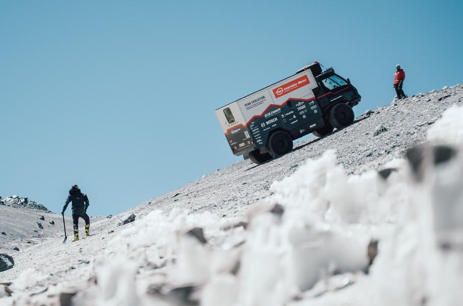 Швейцарский вездеход поднялся на рекордную для электрокаров высоту