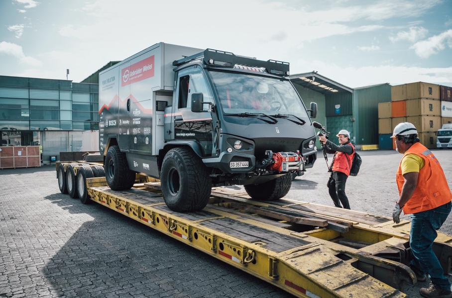 Швейцарский вездеход поднялся на рекордную для электрокаров высоту