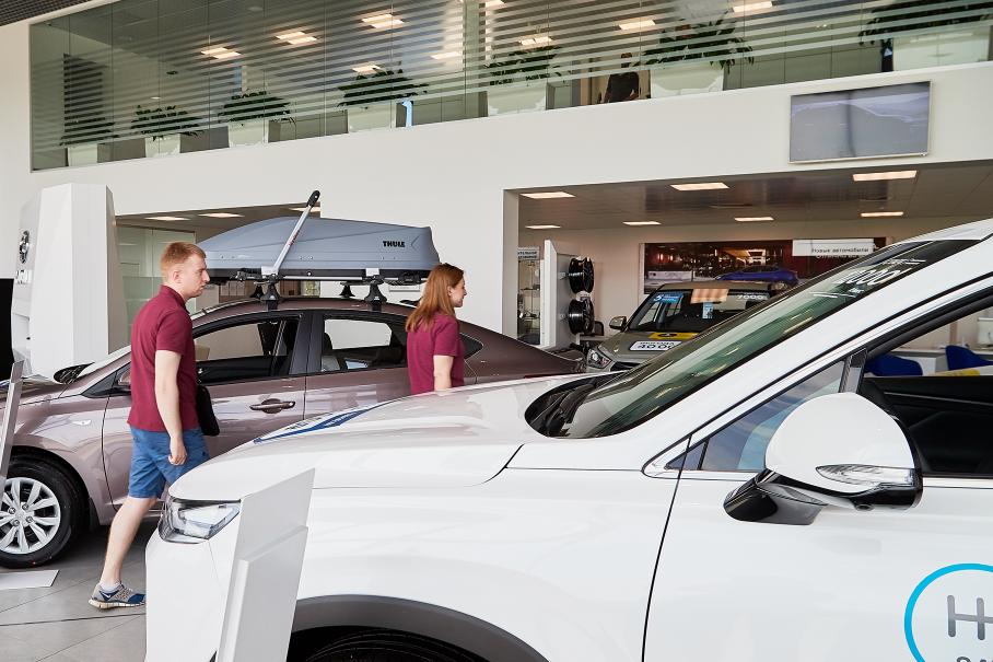 Четверть россиян хотят поменять машину. Какую они выберут