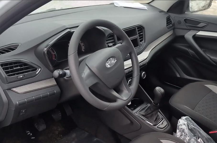 Упрощенная Lada Vesta NG без подушек безопасности