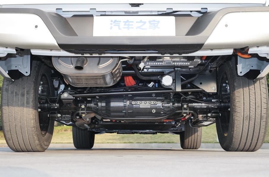 Рамный пикап Changan Lantop: рестайлинг и продвинутая техника