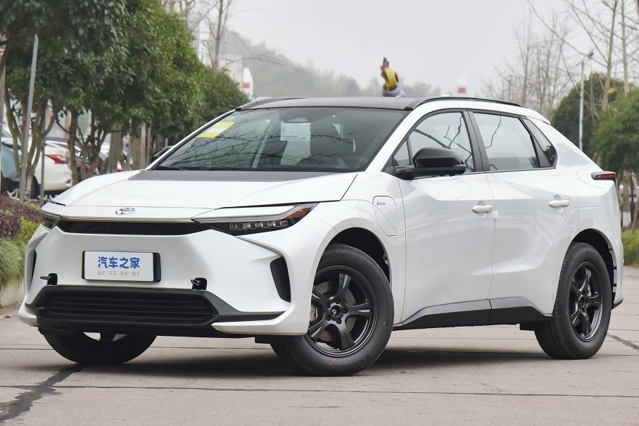 Представлен кроссовер Toyota Bozhi 4X: апгрейд на фоне провала продаж