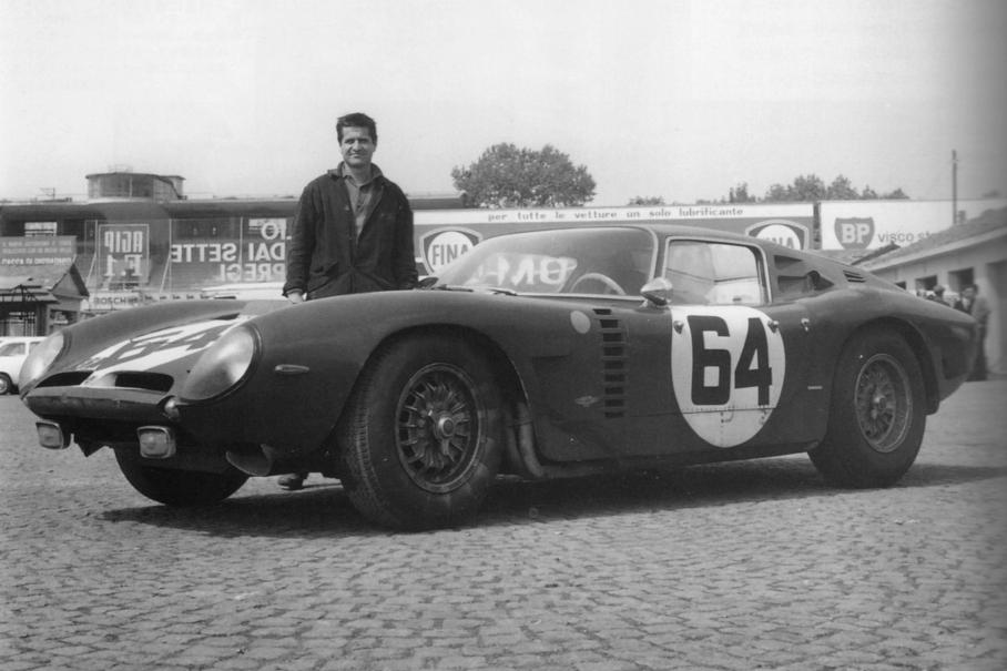 Джотто Биззаррини и его Iso Grifo A3/C на гонке «1000 километров Монцы» в 1965 году