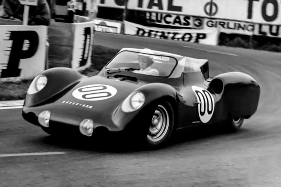 Первый гоночный спайдер, построенный Rover и командой BRM, выступал под номером 00 — вне зачета