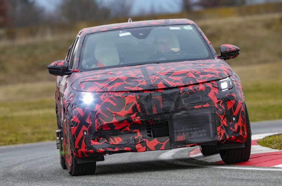 Кроссовер Alfa Romeo Milano: первые фотографии