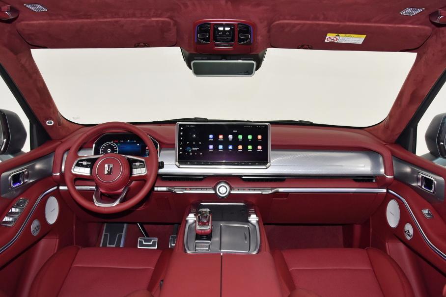 Новый Tank 700: фото салона и внедорожные характеристики