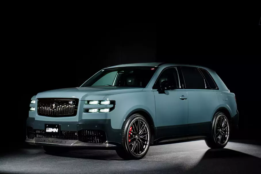 Porsche представила Macan нового поколения, Cadillac обновил суперседаны CT5-V и CT5-V Blackwing, а Volkswagen показал рестайлинговый Golf: главное за неделю