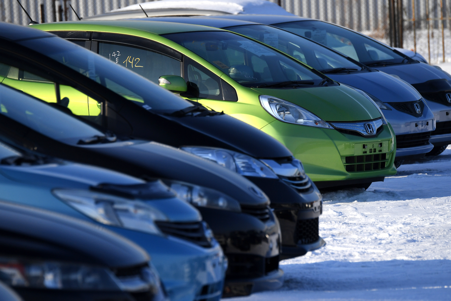 Продажи подержанных машин в России упали до семилетнего минимума