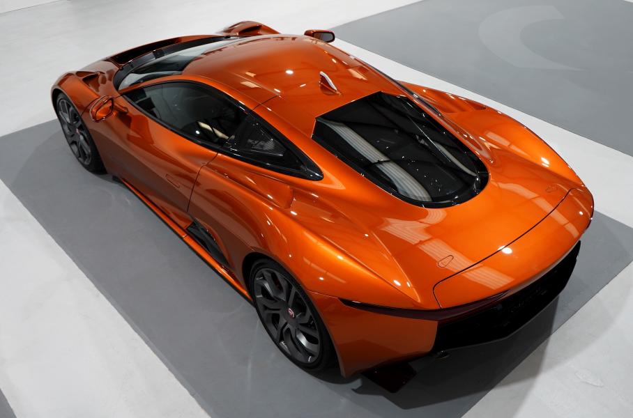 Jaguar C-X75 из «Спектра» превратили в дорожный суперкар