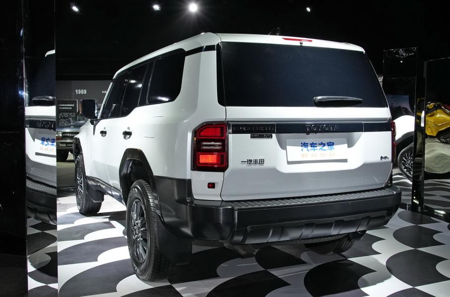 Китайский Toyota Land Cruiser Prado 250