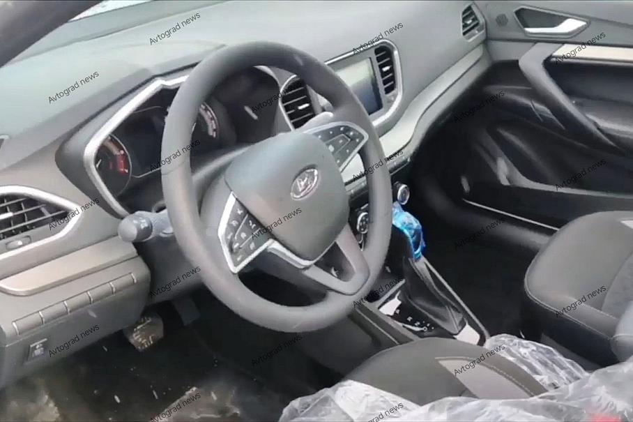 Интерьер Lada Vesta NG с вариатором в версии Life
