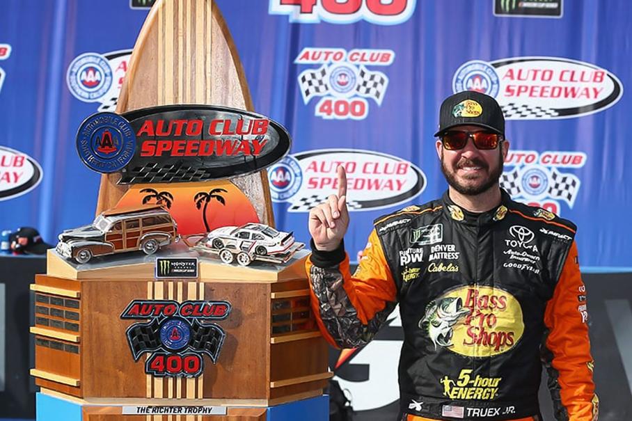 Часы, лобстер, два ствола