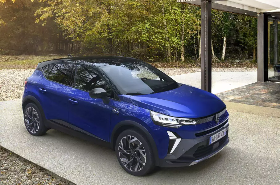 Обновлённый Renault Captur, рестайлинговый седан Kia K9 и новый кроссовер Haval для России: главное за неделю