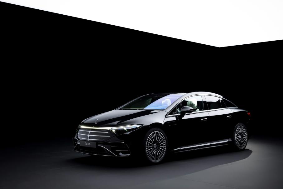 Mercedes-Benz EQS обновился, но не подорожал