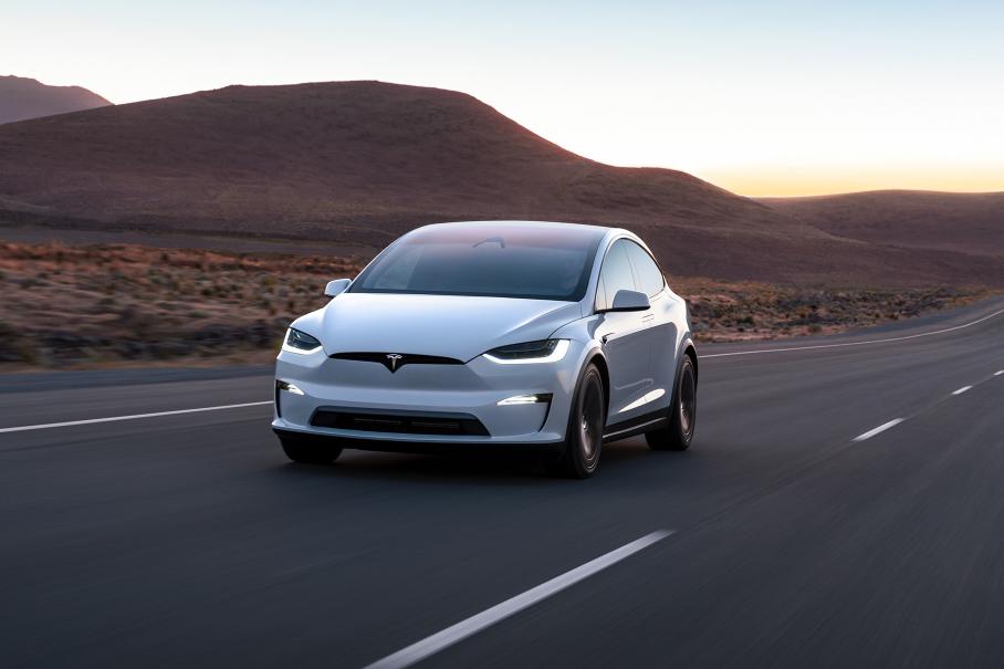 Электромобили Tesla подешевели в нескольких странах