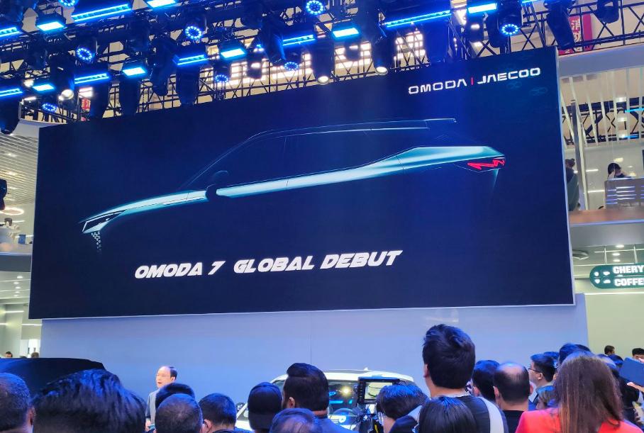 Рассекречены сроки появления в России нового кроссовера Omoda C7