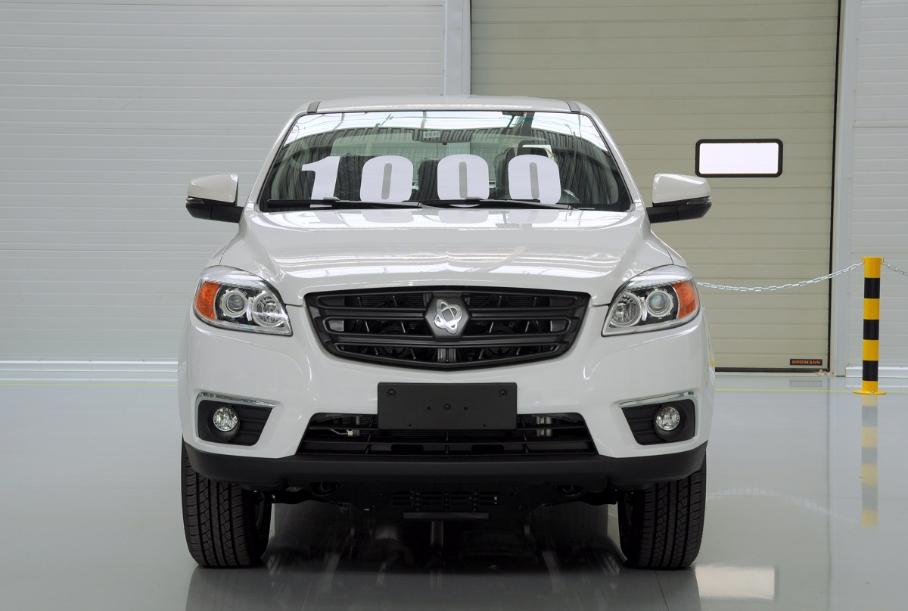 Бывший российский завод Mazda собрал юбилейный пикап Sollers ST6