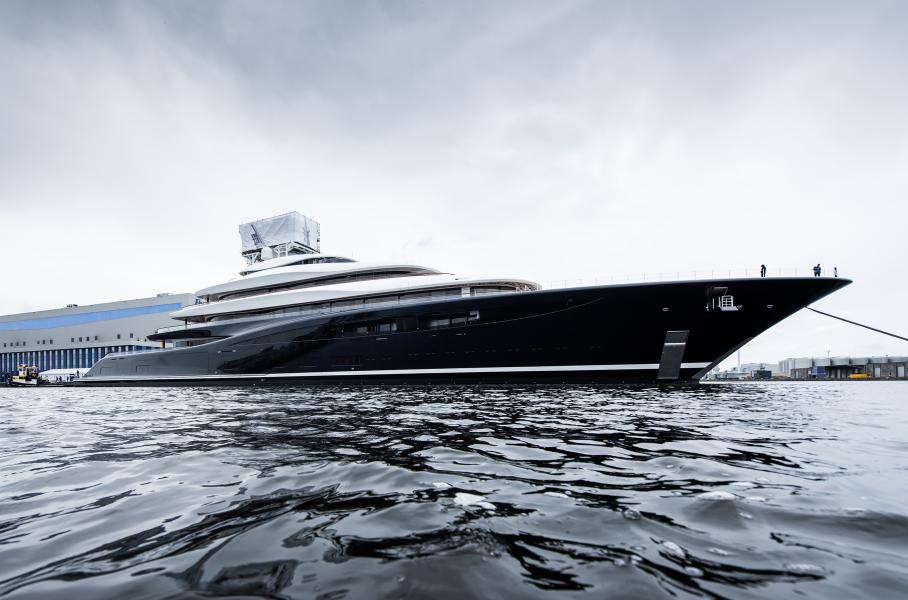 Представлена первая в мире суперъяхта, работающая на водороде