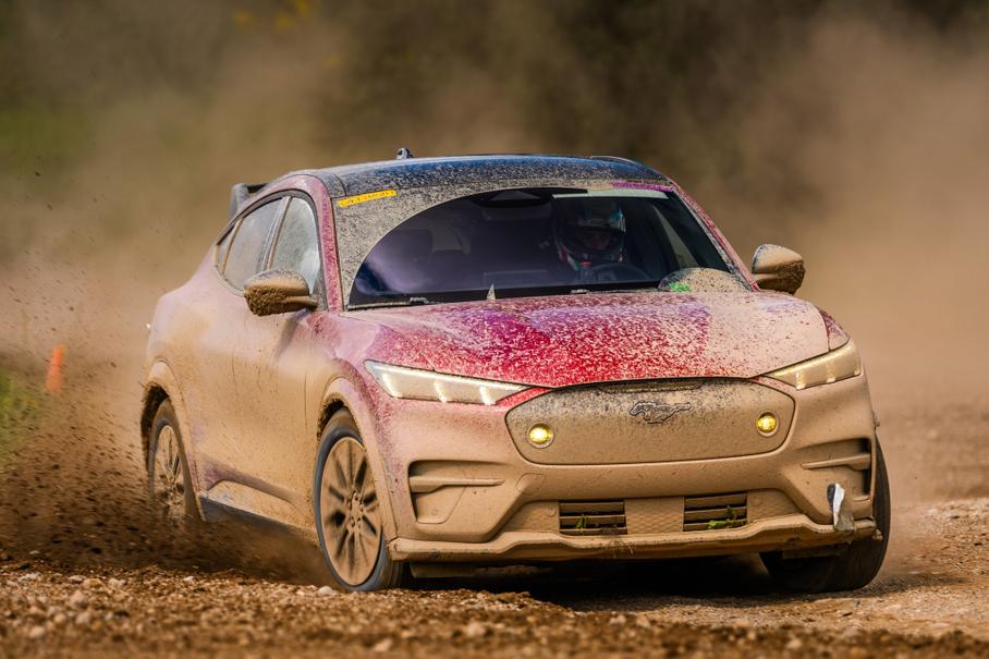 Ford построил гоночную трассу ради испытаний одной модели