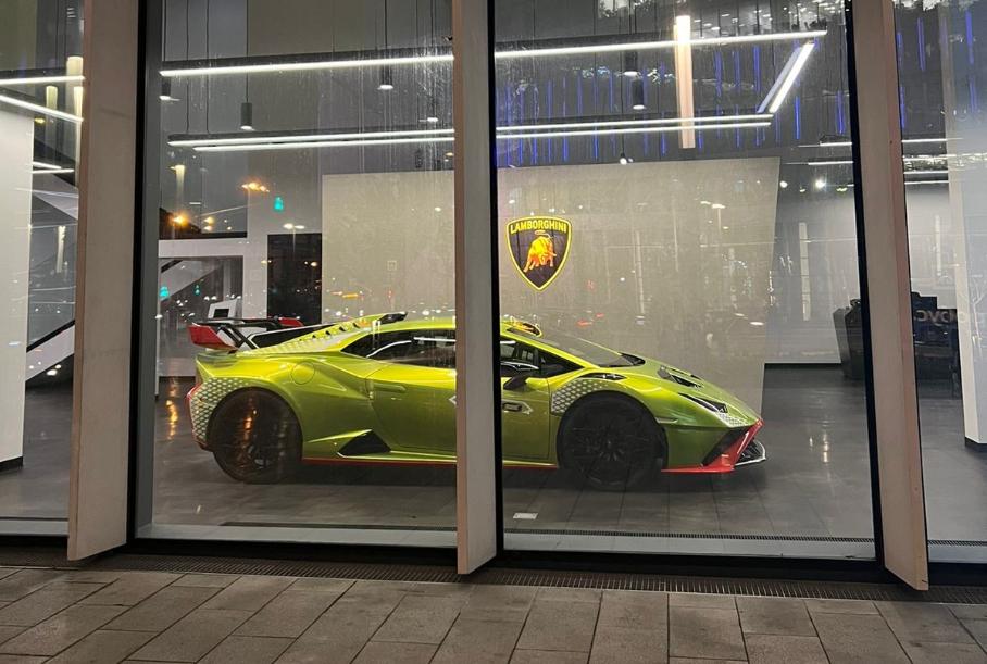 Россияне продолжают пересаживаться на Lamborghini и Bentley