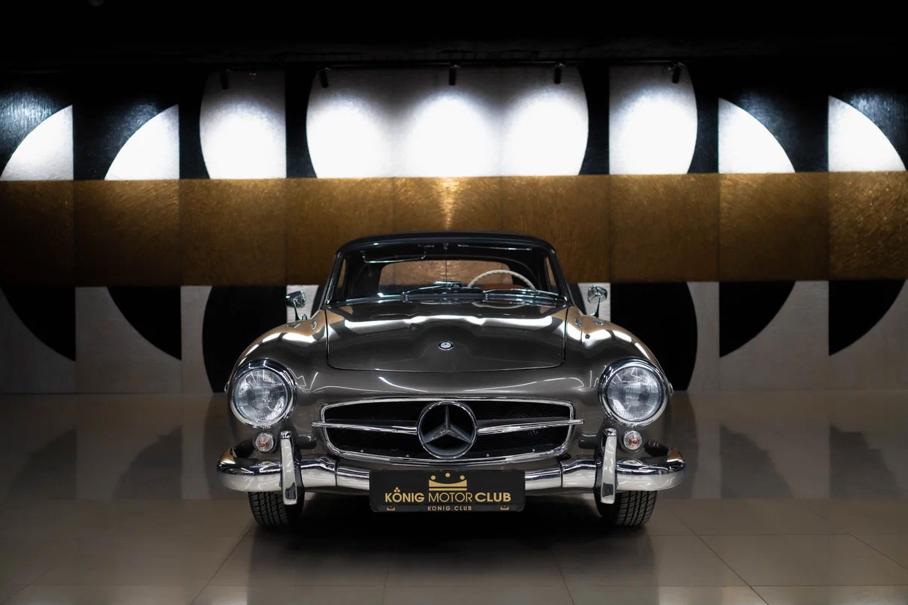 В Москве продают редкий винтажный родстер Mercedes-Benz