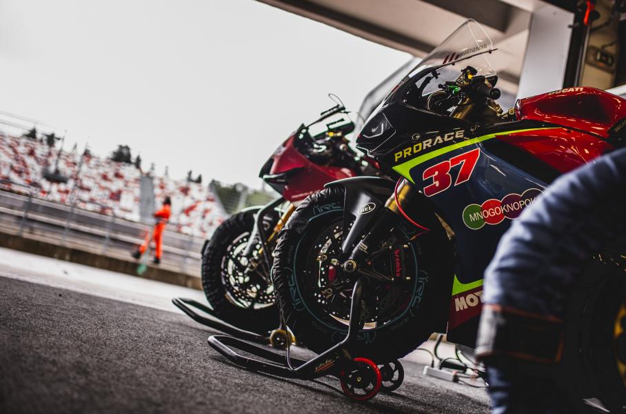 В России стартует чемпионат по мотогонкам Motoring